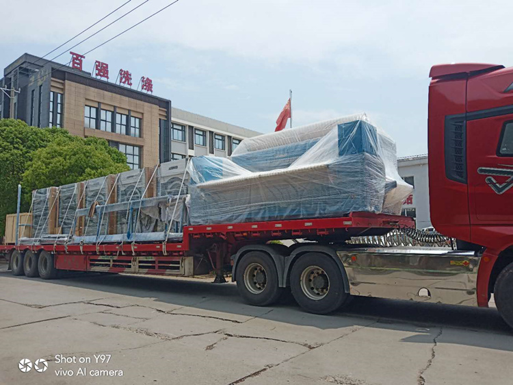 百強(qiáng)洗脫機(jī)、烘干機(jī)、燙平機(jī)等洗滌設(shè)備發(fā)貨海南-百強(qiáng)洗滌設(shè)備