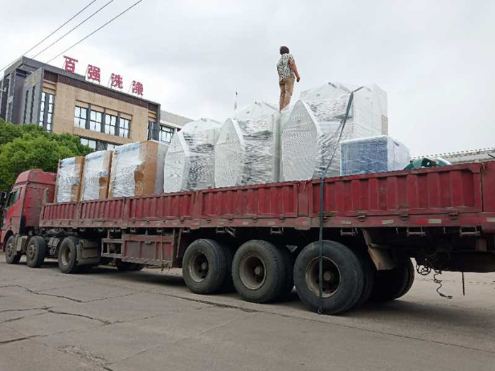 6月27、28日 百強洗滌龍等洗滌設備發貨四川